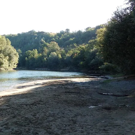 Randos Belles Rives Hébergement de vacances *