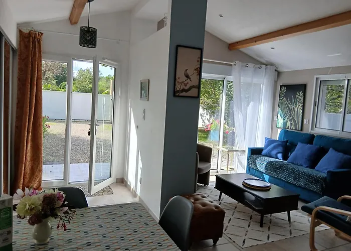 Vakantiehuis Maison Independante A La Campagne Proche Centre Urbain